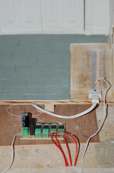 DSC_0109.JPG - The new design. I was having problems with the system shorting so I ripped out the multitude of wires and upgraded to a circuit board that simulates flickering candles and flames.