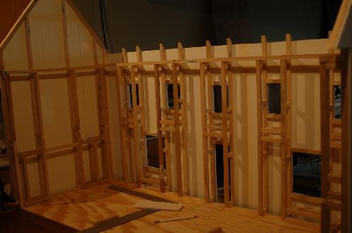 DSC_0020.JPG - Attaching the house to the ground floor.