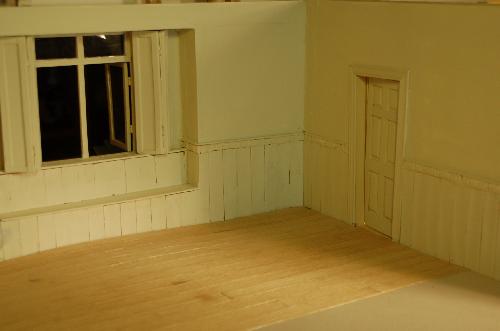 Woodwork003.JPG - Taking photos is great. You see problems that you can't seem to see with just the eye.