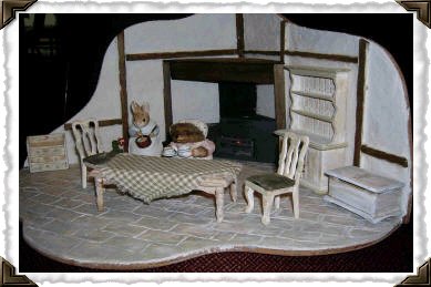 MiniMouseHouse.gif